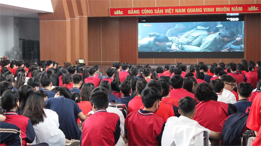 THPT Đỗ Mười Khánh Thành Nhà Hát 400 Chỗ, Lan Tỏa Yêu Thương Với “Bữa Trưa Hạnh Phúc